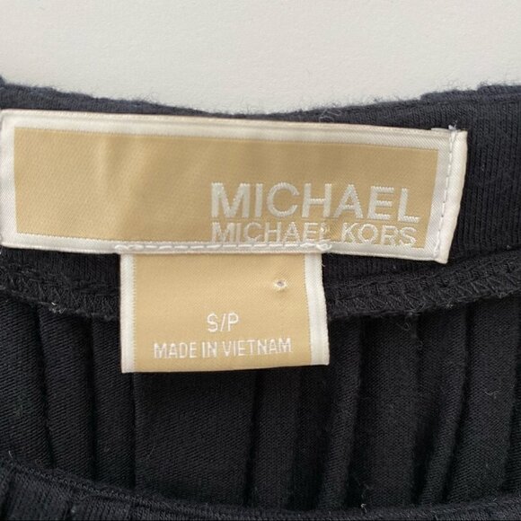 Michael Kors top with 3/4 length sleeves, wide neckline, loose fit, knit - Picture 5 of 7